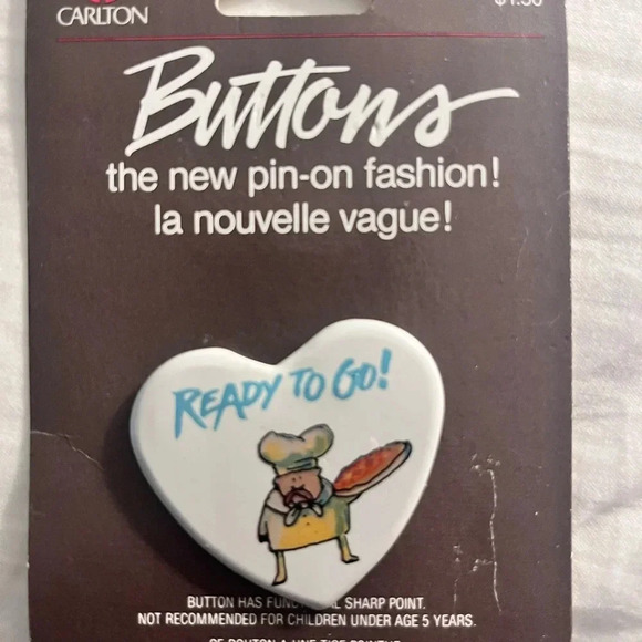 8 Vintage Carlton Buttons/Pins - Picture 7 of 10